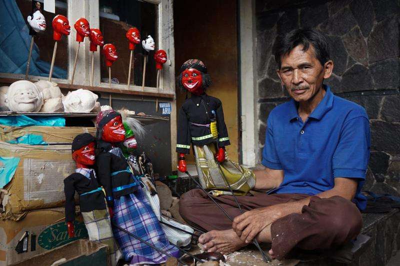 Cerita Toto Hadiyanto, Pembuat Wayang Golek dari Kota Bandung