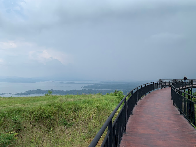 WOW Ternyata Sumedang Punya Destinasi Wisata Perbukitan yang Keren Banget! Bisa Sambil Nikmati Keindahan Jatigede