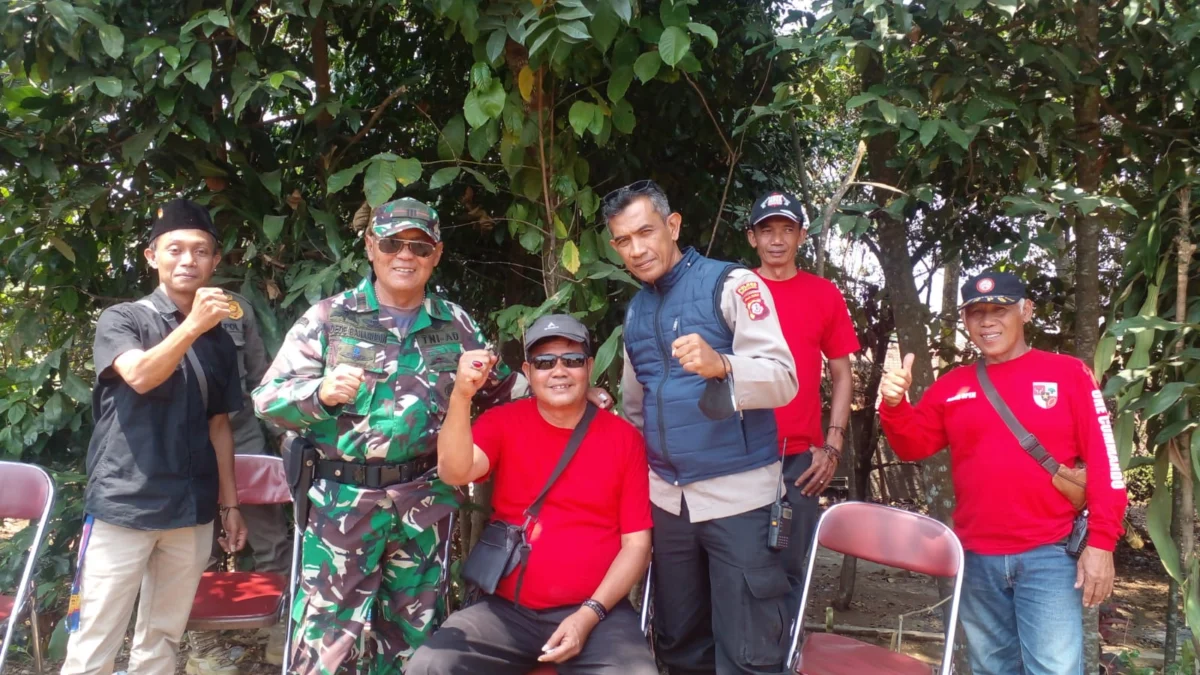 ANTUSIAS: Launcing Perjanjian Kerjasama Kodim 0610/Sumedang, Pemda Sumedang dan Polres Sumedang dalam rangka meningkatkan ketahanan pangan, bertempat di Blok Cicongkar, Dusun Pasir Peti, Desa Margalaksana, Kecamatan Sumedang Selata, Rabu (23/08).(istimewa)