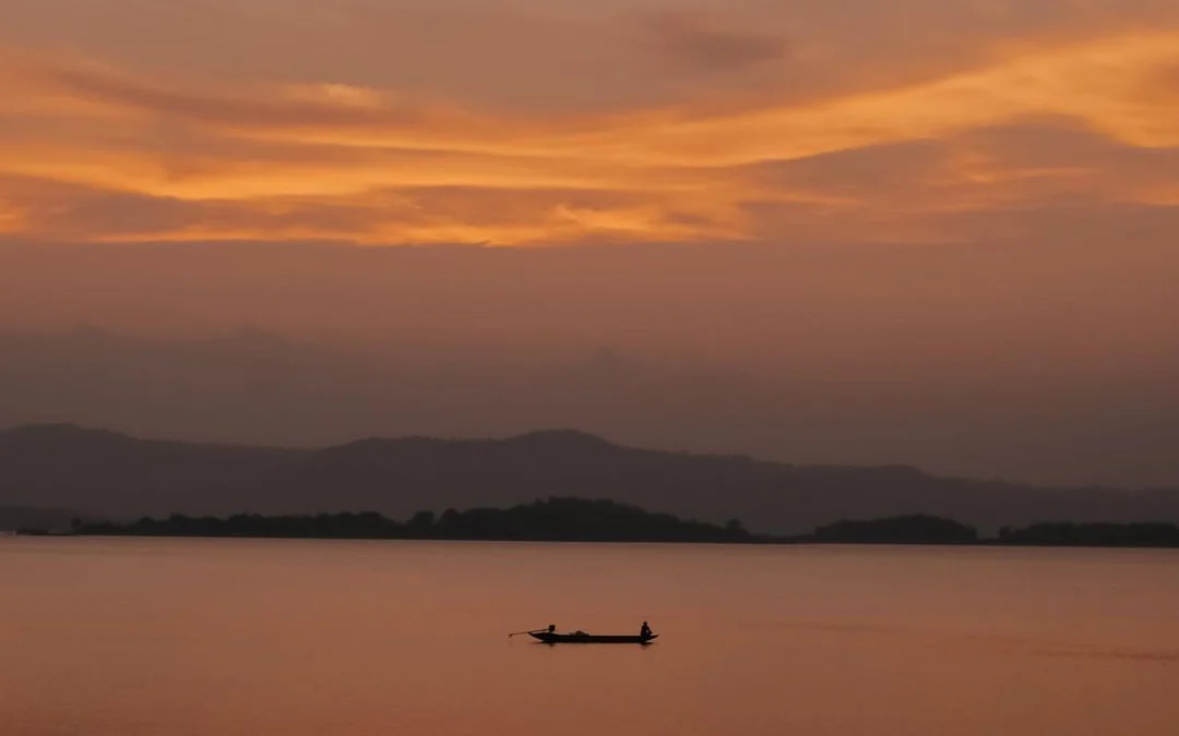 Pengen Deh Nikmatin Keindahan Senja dan Golden Hour di Sumedang Ini! Tapi Lebih Baik Nikmatinnya Sama Kamu!