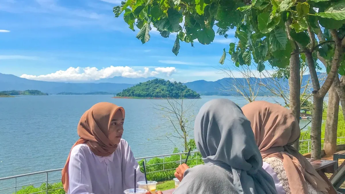 Destinasi Wisata Sumedang Jawa Barat yang Cocok Buat Nge-Gosip Bareng Bestie!