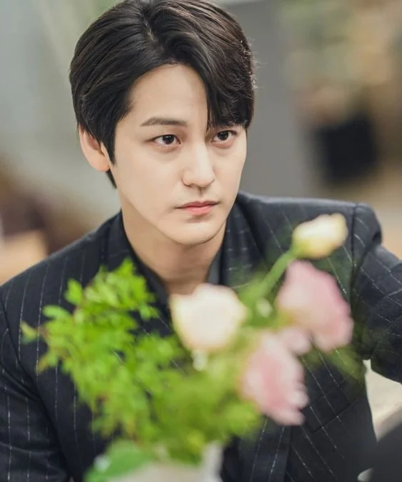 Kim Bum Dikabarkan Bintangi Film ‘Tanah Air Kedua’ Perankan Yang Chil Sung Komarudin Beradu Akting Dengan Maudy Ayunda