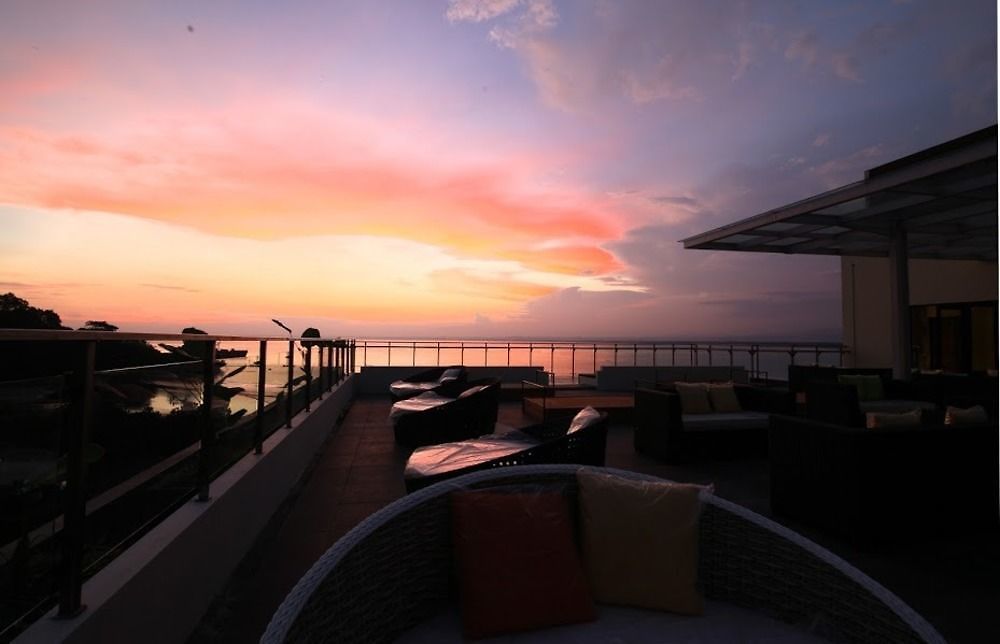 Menikmati Keindahan Senja di 7 Hotel Terdekat Pantai Pangandaran
