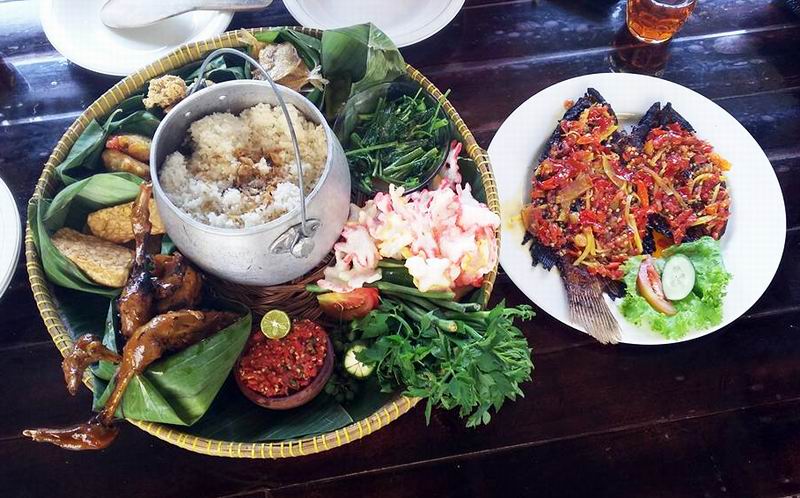 Makan Nyaman, Dompet Aman, Ini Tempat Makan Murah Sumedang Dekat Exit Tol Cisumdawu