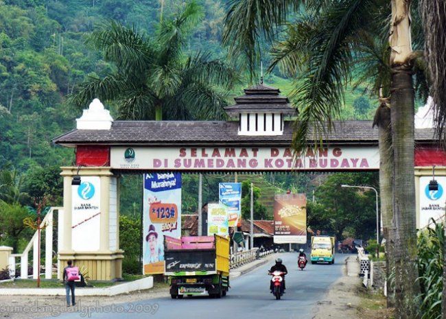 Jejak Sejarah yang Memikat: Wisata Sejarah Menelusuri Kearifan Sumedang