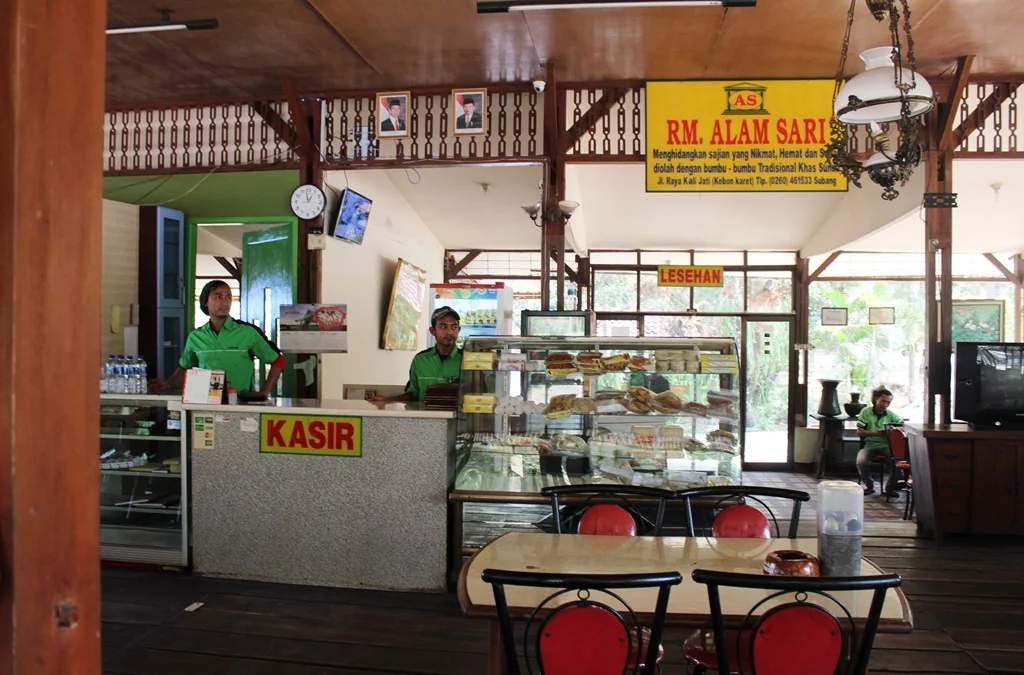 Rasanya SUMEDANG BANGET! Ini Tempat Makan Murah Sumedang Dekat Exit Tol Cisumdawu