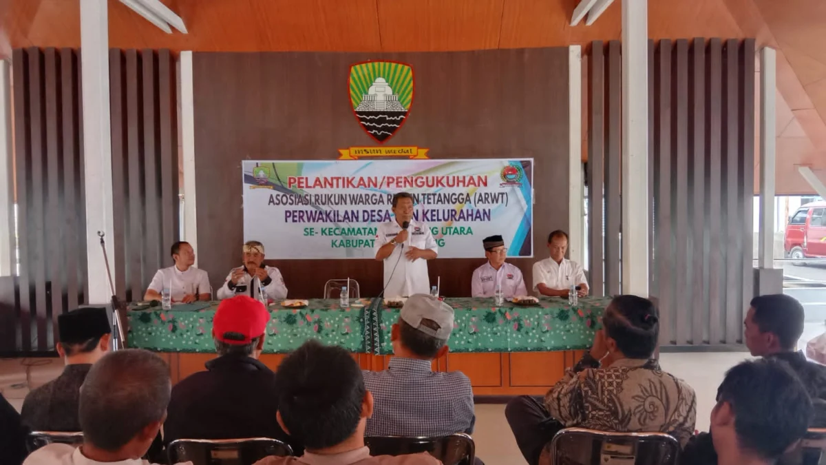 KHIDMAT: Kegiatan Pelantikan dan Pengukuhan Pengurus Ranting Asosiasi Rukun Warga dan Rukun Tetangga (ARWT) Desa dan Kelurahan di Kecamatan Sumedang Utara, Rabu (2/7).(istimewa)