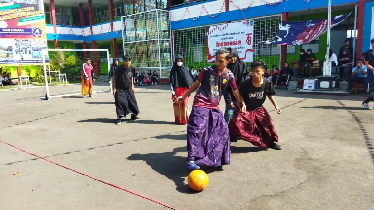 Pelajar Antusias Rayakan HUT RI