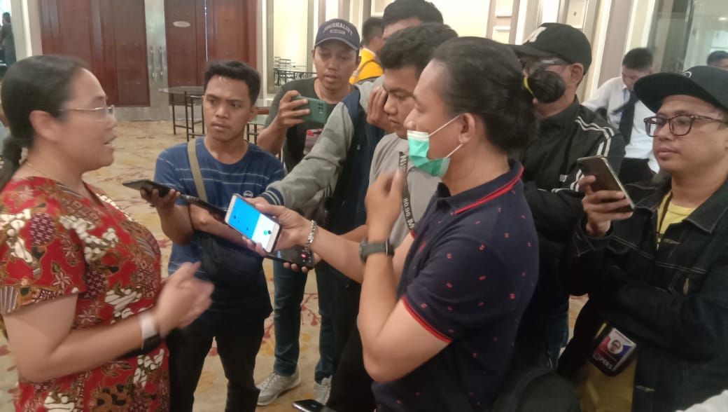 Badan Pelindungan Pekerja Migran Indonesia (BP2MI) terus memberangkatkan pekerja migran Indonesia (PMI) ke negara penempatan, dengan skema pemerintah ke pemerintah atau G to G. Kali ini, 379 orang PMI diberangkatkan ke Korea Selatan (Korsel) untuk bekerja. 