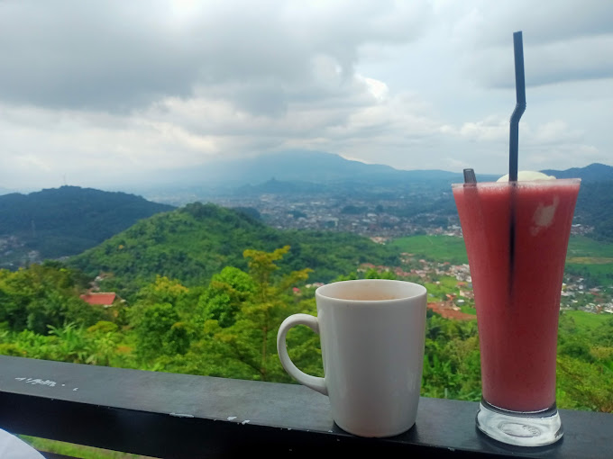 Cafe nuansa pegunungan lebih fresh dan nyaman di Sumedang