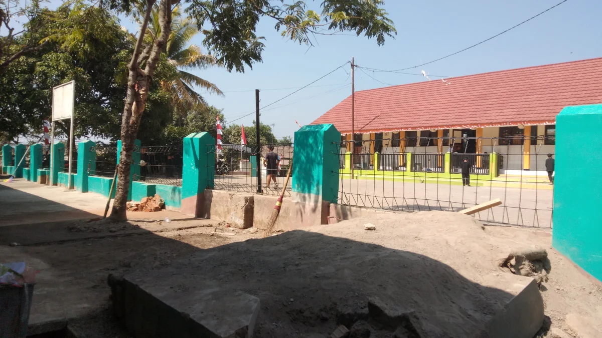 Pedagang Mainan Cabul, Orang Tua Siswa Ramai-ramai Nungguin Anak di Sekolah