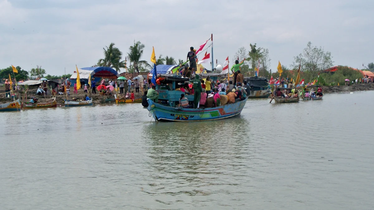 Yuk Intip Menariknya Upacara Nadran di Indramayu-Cirebon, Salah Satu Upacara di Jawa Barat