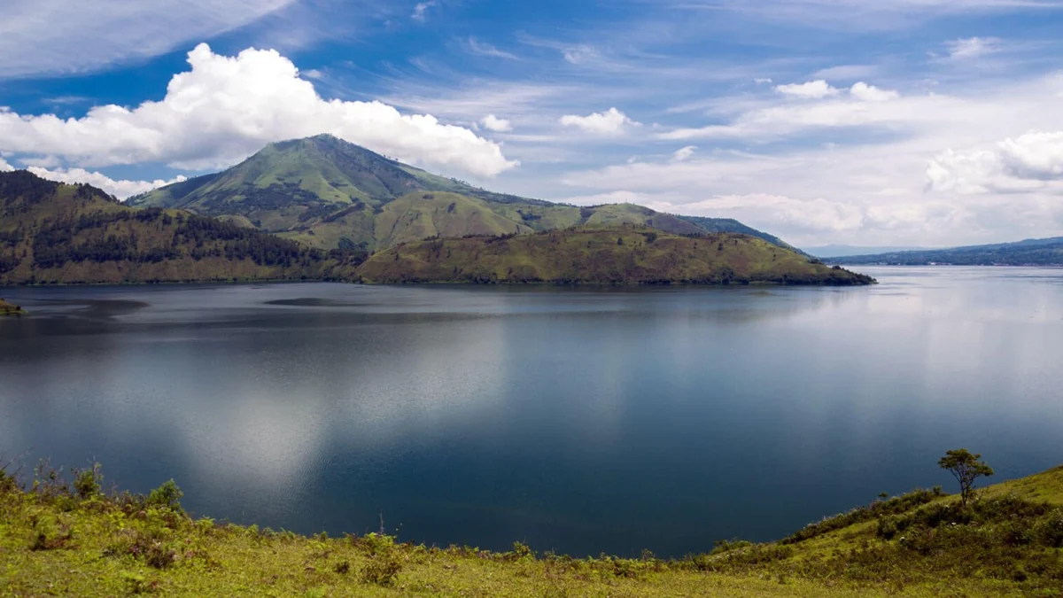 Gak Perlu ke Danau Toba, Sumedang Juga Punya Wisata  yang Mirip Pulau Samosir, Sini Kepoin