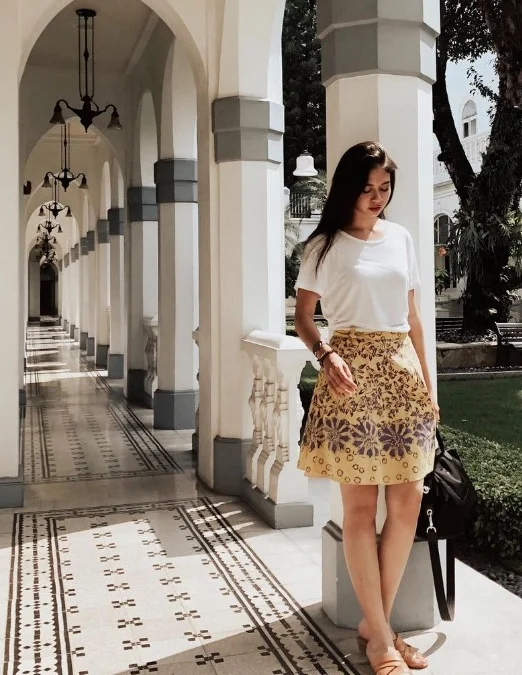 Gaya Outfit Museum Date ala Yuki Kato : Anti Norak-Norak Club