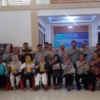 OPTIMIS: Photo bersama Tim Akses Reform, Fill Staf Kantor ATR BPN Sumedang dengan Sekretaris Daerah, DPRD Sumedang dan Perwakilan dinas-dinas di Kabupaten Sumedang, Kepala Desa Cimalaka dan Pelaku UMKM. ( foto Ahmad Sofa)