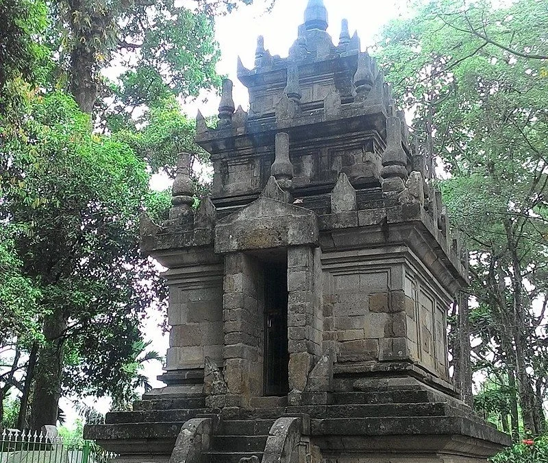 Candi Cangkuang Permata Sejarah Jawa Barat