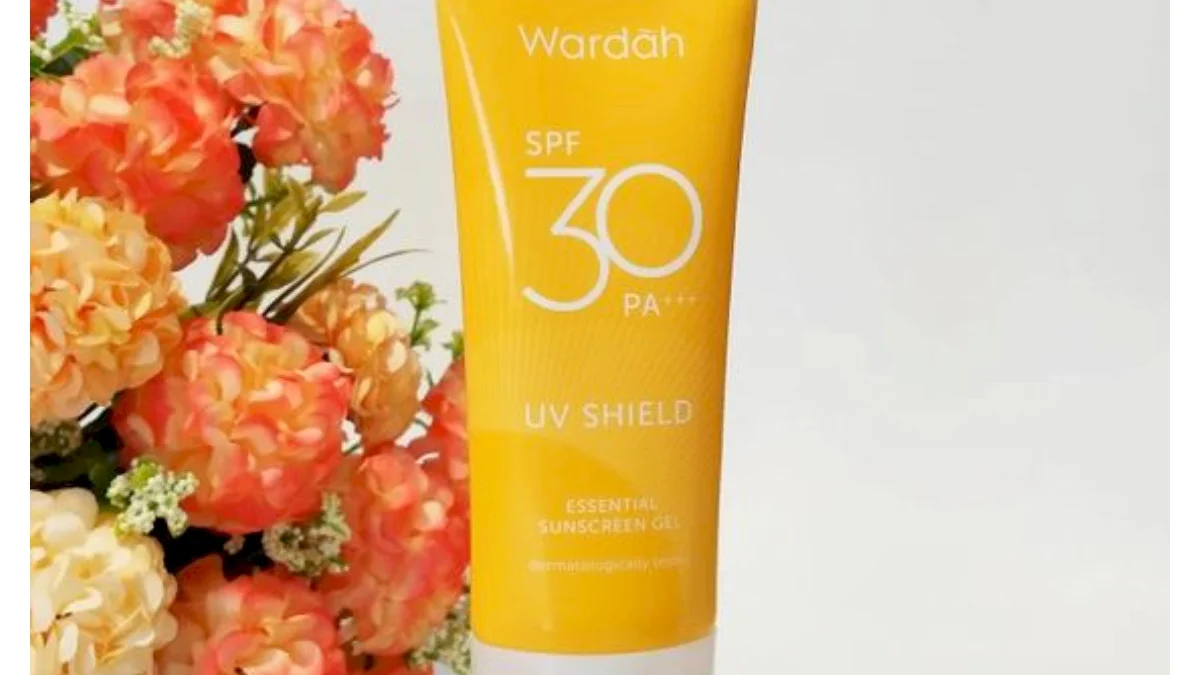 Sunscreen Wardah yang Cocok Untuk Kulit Berjerawat UV Shield Essential Sunscreen Gel Spf 30 Pa+++