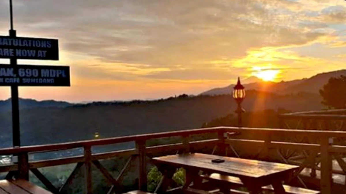 Tempat Best View Alam Sumedang Melihat Sunset Mempesona? Yuk Kunjungi Cafe Paling Indah Buat Anak Senja