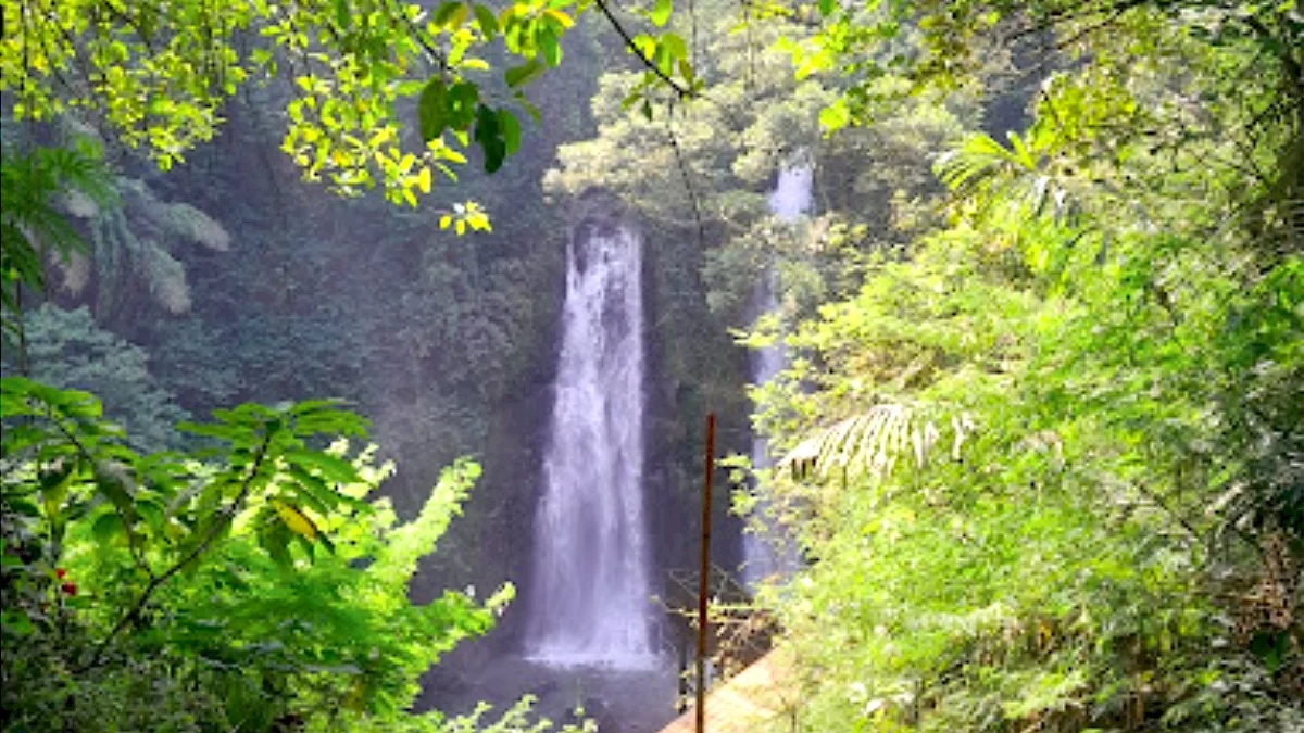 Spot Wisata dan Daya Tarik di Curug Cinulang Destinasi Wisata Sumedang yang Tidak Pernah Pudar