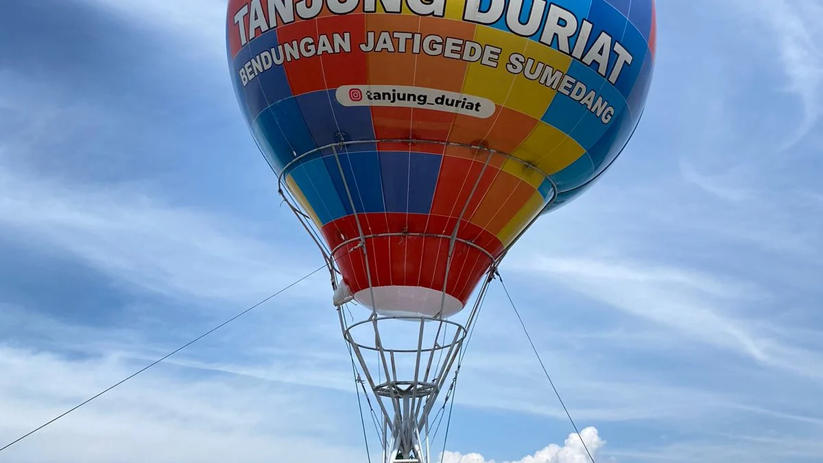 Cantik! View Wisata Unik Tanjung Duriat di Sumedang ini Ternyata Mirip Pulau Samosir!