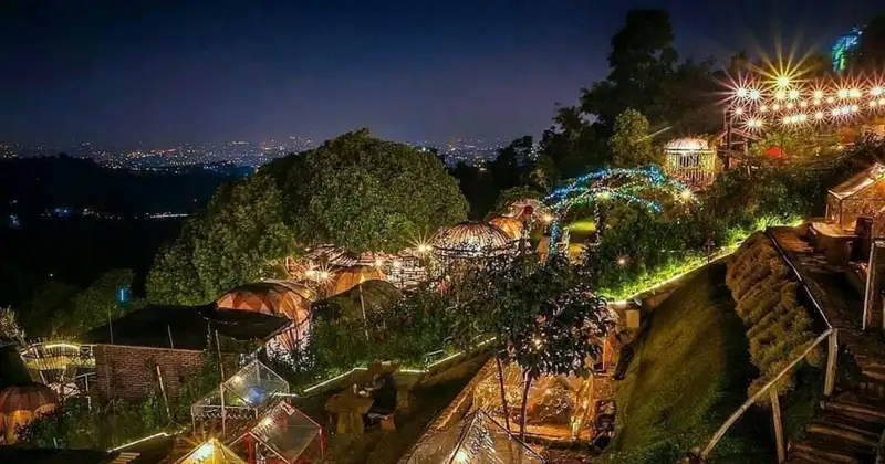 Wisata Kota Bandung malam hari