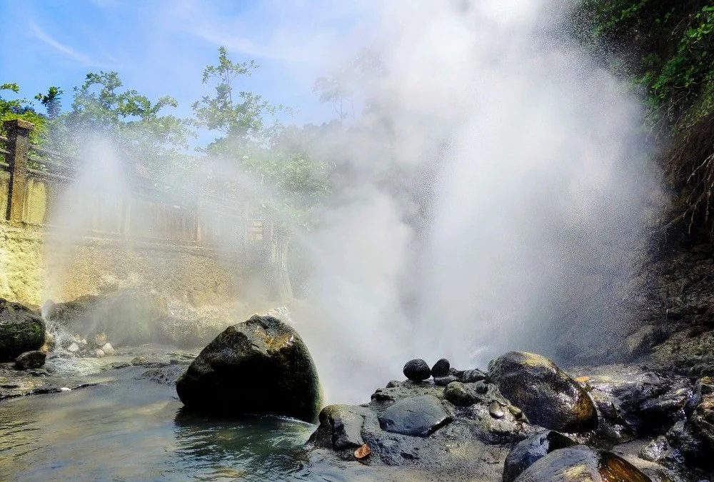 Petualangan Seru di Destinasi Wisata Air Panas Sumedang