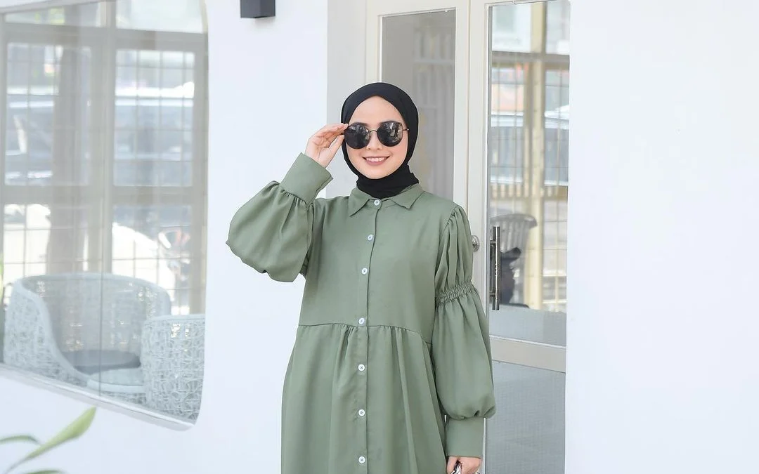 Rekomendasi Warna Hijab Yang Cocok Dengan Baju Warna Sage