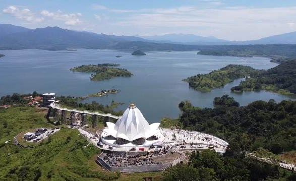 Wisata Populer Sumedang Jawa Barat Dekat Dengan Alun-Alun Sumedang dan Penginapan Terdekat dan Murah 