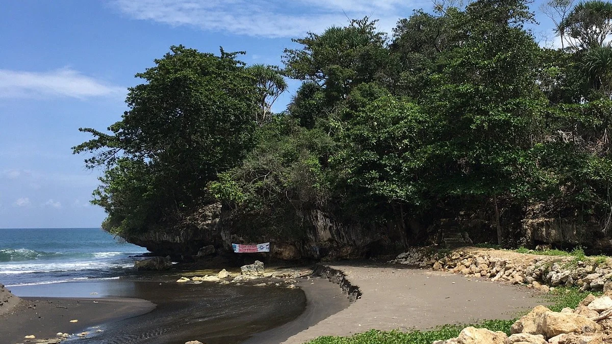 Wisata Sumedang mirip Pantai Madasari Pangandaran