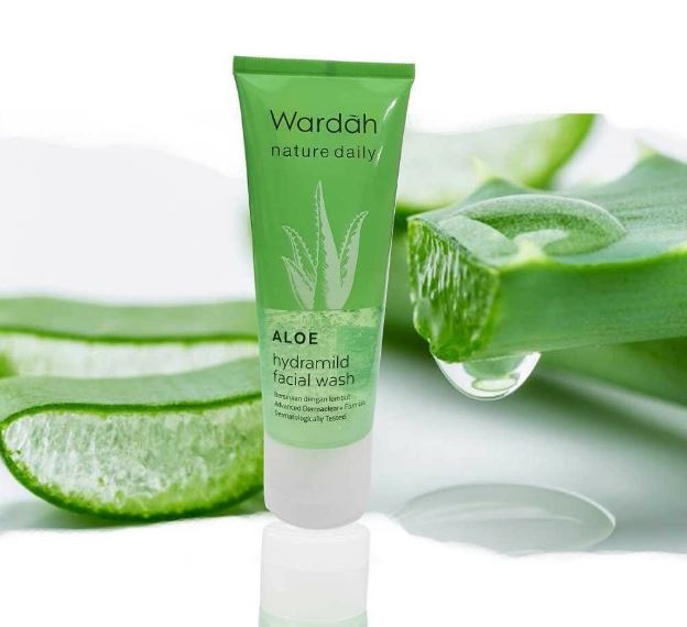 Wardah Facial Wash Aloe Vera Lembabkan Wajah Tanpa Rasa Cekat Cekit