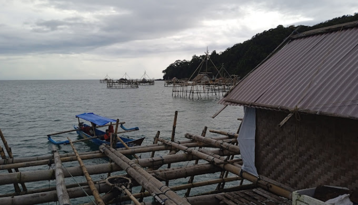 Pesona Pantai Sumedang Sama Persis Pantai Pangandaran Bagian Barat, Yuk Kepoin Harga Tiket Masuknya!