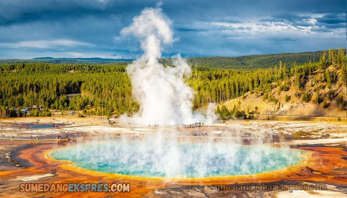 Tempat Terkenal Dengan Pemandangan Alam di Taman Nasional Yellowstone