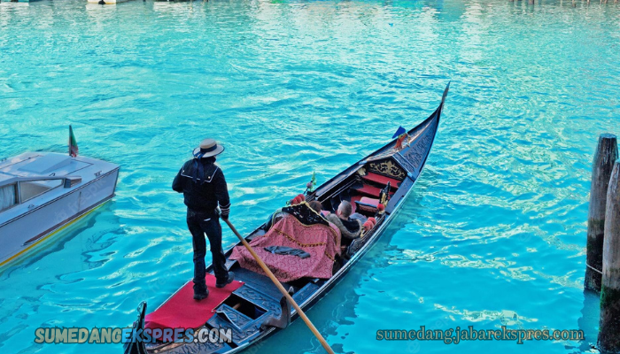 Tidak Hanya Terkenal Dengan Wisata Gondolanya, Inilah Semua Keunikan Kota Air Venezia, Italia