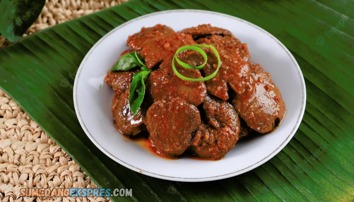 Suka Makan Jengkol? Nih Mimin Kasih Resep Semur Jengkol Paling Enak Sejagat Dunia Perjengkolan!