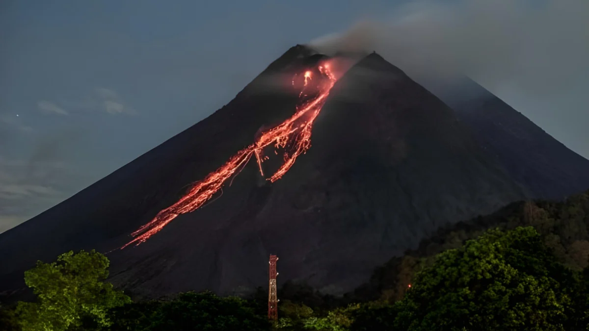 Daftar Gunung di Jawa Barat yang Masih Aktif, Pernah Mendaki ke Sini?