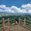 Bandung dari Atas Indah Banget Ternyata! Ini Pemandangan Kota dari Tebing Keraton!