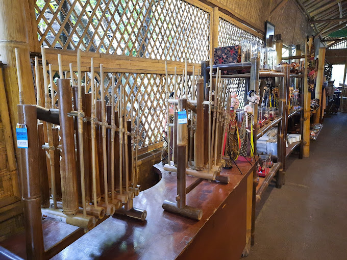 Sejarah Saung Angklung Udjo Bandung