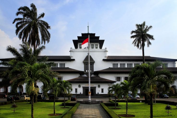 Kisah Misteri dan Legenda Bandung yang Menarik: Dalam Kenangan dan Imaginasi