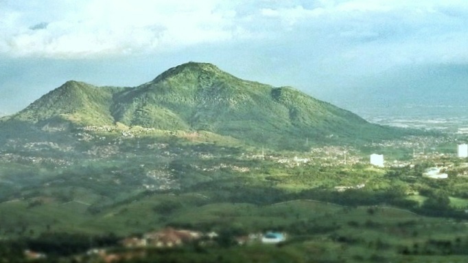 Penuh dengan Makna! Berikut Amanat atau Pesan Moral dari Cerita Rakyat Sasakala Gunung Geulis Sumedang