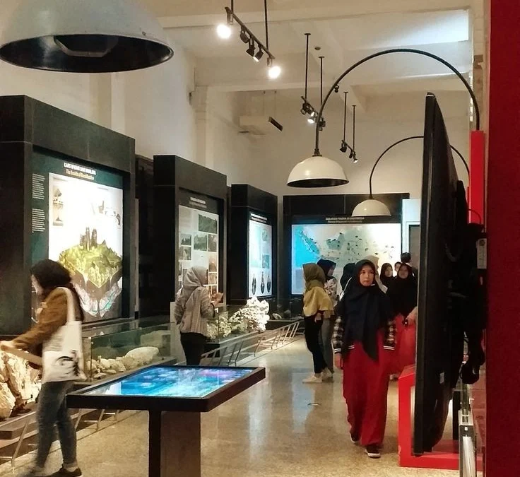 Panduan wisata Solo di Bandung Tempat dan Aktivitas Terbaik🌄🍛🎵