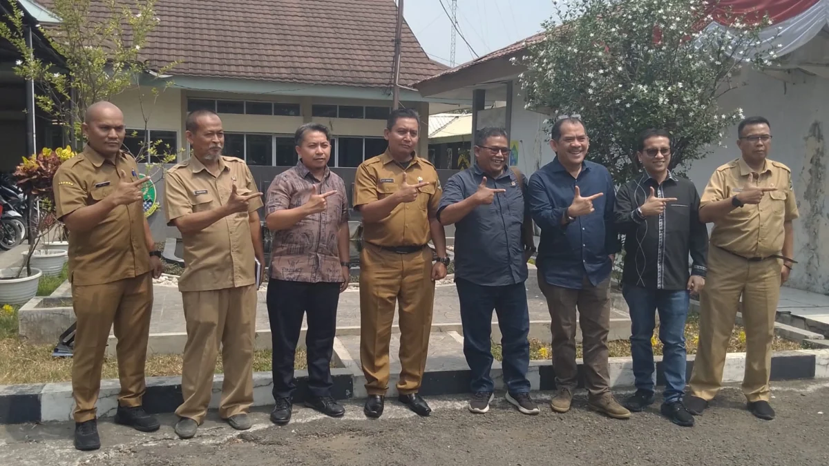 APRESIASI: Komisi I DPRD Provinsi Jawa Barat tengah melakukan kunjungan dengan meninjau salah satu aset yang dikelola oleh UPTD Dinas Tenaga Kerja (Disnaker), di Jalan KH Agus Salim, Kecamatan Bekasi Timur, baru-baru ini.(istimewa)