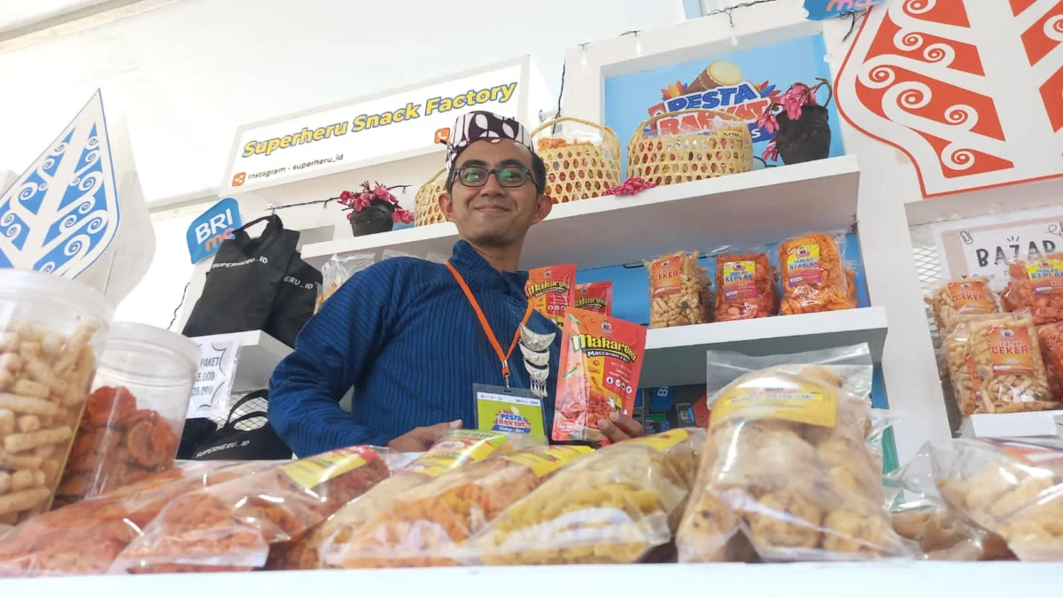 Dapat Modal & Inkubasi Bisnis, UMKM Pesta Rakyat Simpedes BRI Sukses Jadi Produsen Snack di Jawa Timur