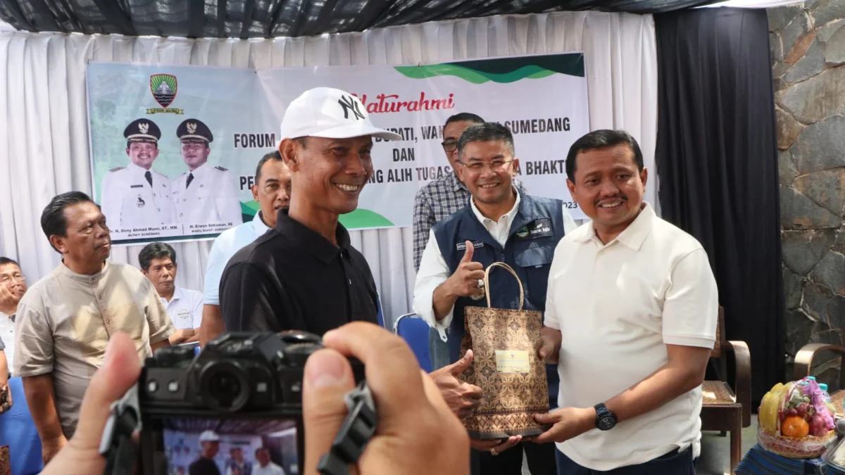 Menjelang Akhir Jabatan, Bupati Dony dan Wabup Erwan Silaturahmi dengan Forum Camat Menjelang Akhir Jabatan, Bupati Dony dan Wabup Erwan Silaturahmi dengan Forum Camat