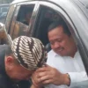 Di Momen Perpisahan, Sekda Pegang Erat Tangan Bupati