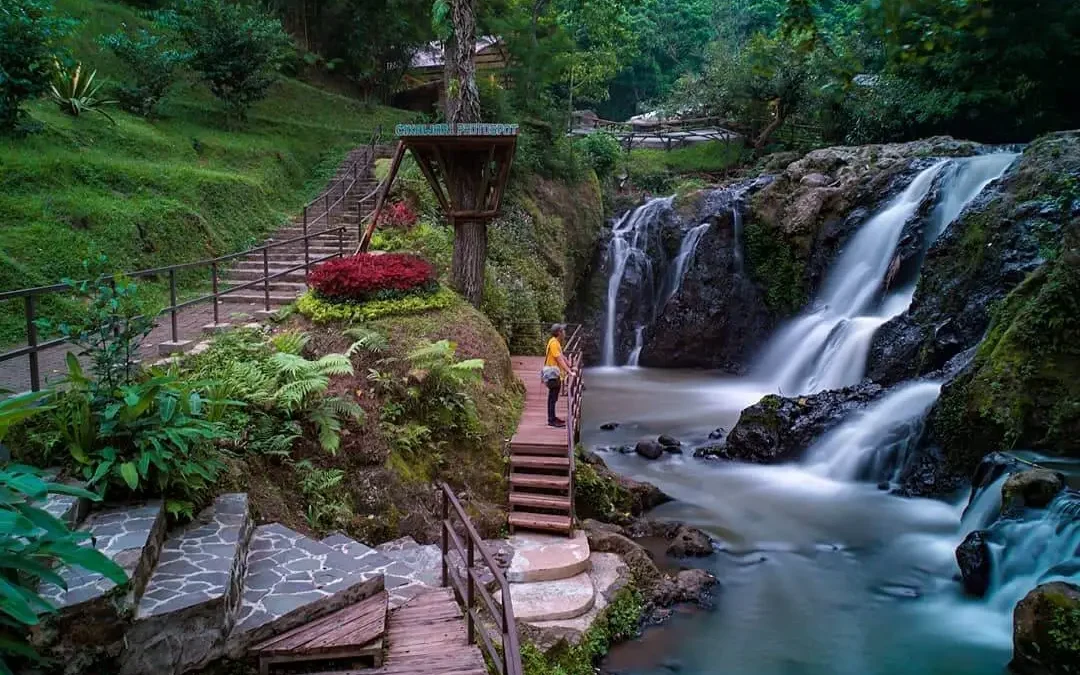 Lagi Stress Karna Pekerjaan? Yuk Segarkan Pikiranmu dengan Berpetualang di Kawasan Wisata Maribaya Bandung