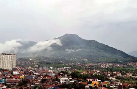 Tokoh Utama Cerita Rakyat Sasakala Gunung Geulis Sumedang