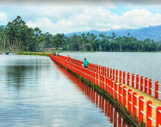 Kawasan Wisata Situ Cileunca Bandung Tak Kalah Dari Situ Patenggang, Mirip Danau di Film After Danau Allatoona