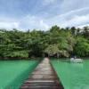 Pesona Pantai Sumedang Paling Populer Punya Kemiripan Dengan Pantai Raja Ampat, Ada Cafe Pinggir Pantai