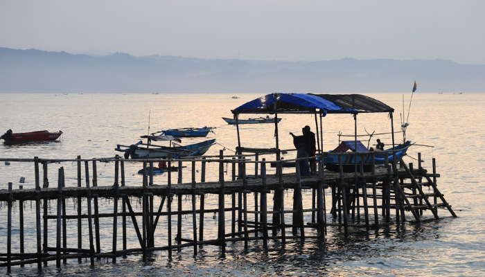 Jalan-Jalan Yuk ke Pantai Sumedang, Ini Dia Pesona Pantai Sumedang Mirip Dengan Pantai Pangandaran