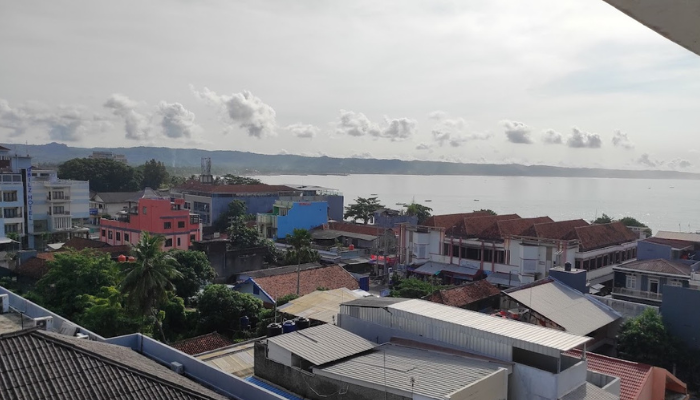 Rekomendasi Tempat Makan Siang Murah Dan Enak di Pantai Sumedang, Jawa Barat. Dijamin Ketagihan!